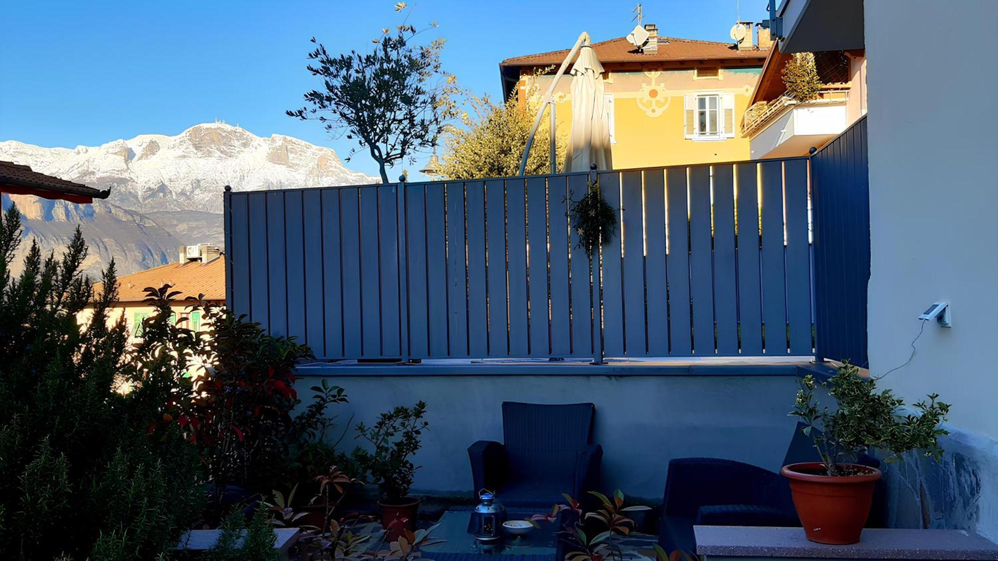 Over The Castle Apartment Trento Bagian luar foto
